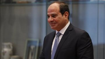 الرئيس السيسي يستقبل بمقر إقامته ولى عهد الكويت