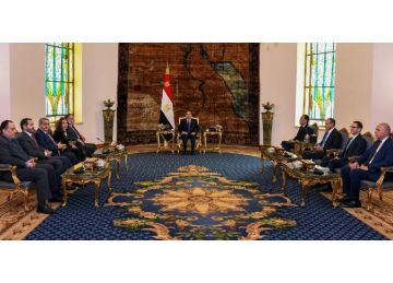 السيسي يبحث مع وفد كويتي الفرص المتاحة بعدد من القطاعات الواعدة للتعاون الاستثماري (تفاصيل)