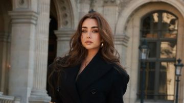 بفستان قصير .. هنا الزاهد تخطف أنظار جمهورها بإطلالة جريئة