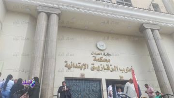 إحالة أوراق المتهم بقتل شقيقه وأبنائه بأبو كبير إلى فضيلة المفتى إحالة أوراق المتهم بقتل شقيقه وأبنائه بأبو كبير إلى فضيلة المفتى