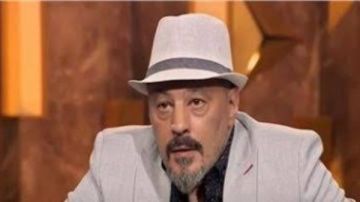 ايه اللى بيحصل دا.. عمرو عبد الجليل ينفعل فى عزاء سليمان عيد ايه اللى بيحصل دا.. عمرو عبد الجليل ينفعل فى عزاء سليمان عيد