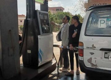 محافظ الشرقية: التصدي لمحاولات احتكار المواد البترولية أو استغلال المواطنين داخل مواقف السيارات