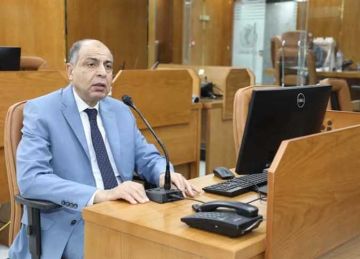 محافظ المنيا يتابع التزام محطات الوقود ومواقف السيارات