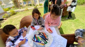 هيئة الكتاب تقيم ورشا للأطفال في الرسم والتشكيل والحرف اليدوية