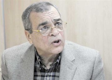 خبير بترولى: لم نصل بعد إلى تكلفة المواد البترولية.. وتحريك الأسعار قرار سياسى خبير بترولى: لم نصل بعد إلى تكلفة المواد البترولية.. وتحريك الأسعار قرار سياسى