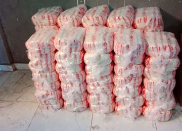 ضبط 32 طن سكر مدعم داخل مخزن في الإسكندرية