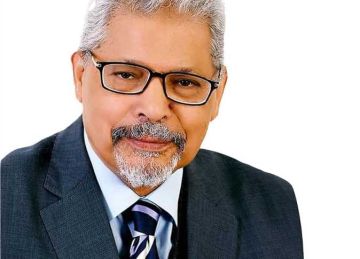 كواليس جلسة الصلح .. نقيب أطباء الدقهلية يكشف تفاصيل واقعة اعتداء برلماني على طبيب المنزلة كواليس جلسة الصلح .. نقيب أطباء الدقهلية يكشف تفاصيل واقعة اعتداء برلماني على طبيب المنزلة