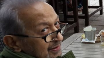 بحبك يا بابا.. مي نور الشريف توجه رسالة مؤثرة لوالدها في ذكري ميلاده