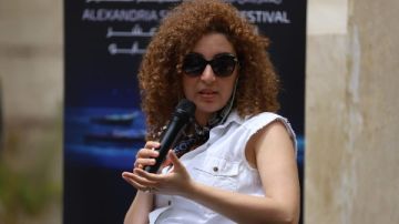 كوثر يونس: أقنعت هدى المفتي بصباغة شعرها في 80 باكو على مدار شهر كوثر يونس: أقنعت هدى المفتي بصباغة شعرها في 80 باكو على مدار شهر