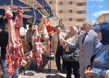 بينها منتجات لحوم مجهولة المصدر .. حملة تموينية مكبرة في أسواق ومحلات الإسكندرية (صور)  بينها منتجات لحوم مجهولة المصدر .. حملة تموينية مكبرة في أسواق ومحلات الإسكندرية (صور)