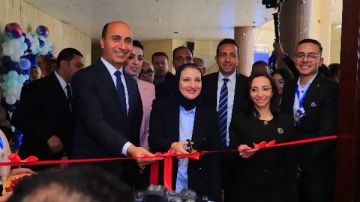 بحضور محافظ البحيرة.. رئيس جامعة دمنهور يفتتح فعاليات ملتقى التوظيف الثالث لكلية الصيدلة