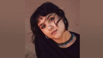 أماني رياحي: بغني بـ 6 لغات ووالدي سبب مواهبي الفنية