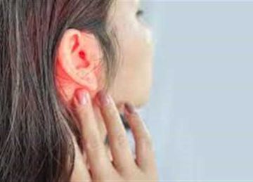 التهابات الأذن.. 6 علاجات منزلية بسيطة لتقليل الألم والتهيج التهابات الأذن.. 6 علاجات منزلية بسيطة لتقليل الألم والتهيج