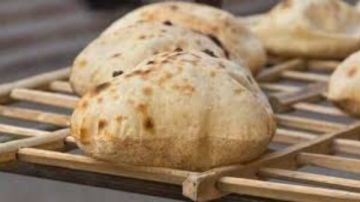 الحبس وغرامة تصل 5 ملايين جنيه للمخالفين والمتلاعبين في الخبز السياحي والمدعم الحبس وغرامة تصل 5 ملايين جنيه للمخالفين والمتلاعبين في الخبز السياحي والمدعم