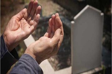 حكم قراءة الفاتحة للمتوفى بعد صلاة الجنازة.. دار الإفتاء تجيب