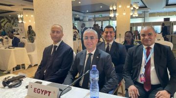 مصر تتسلم رئاسة مجلس وزراء منطقة التجارة الحرة القارية الأفريقية (AfCFTA) مصر تتسلم رئاسة مجلس وزراء منطقة التجارة الحرة القارية الأفريقية (AfCFTA)