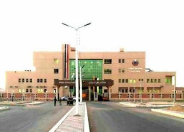 إصابة شخص في حادث انقلاب توكتوك بوسط سيناء