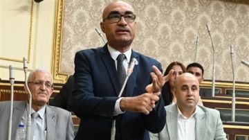 النائب إيهاب منصور يرفض الحساب الختامي: الناس ماشية تكلم نفسها