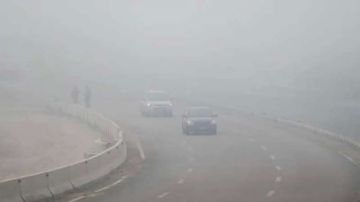 رياح محملة بالأتربة تجتاح الطرق ومناطق سكنية بالفيوم رياح محملة بالأتربة تجتاح الطرق ومناطق سكنية بالفيوم