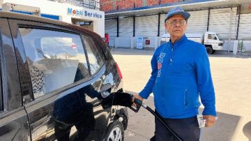 الوحدات المحلية بقنا تتابع حركة المواطنين بمواقف السيارات