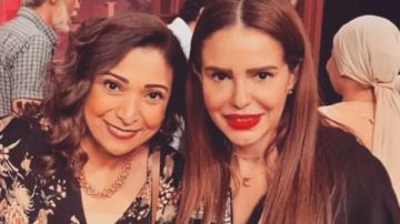 ربنا يصبر لك قلبك.. دنيا عبدالعزيز تنعى زوجة نضال الشافعي