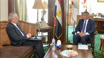 رئيس الأعلى للإعلام يبحث مع السفير الروسي تعزيز التعاون الإعلامي