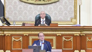 كجوك: حجم الدين الخارجي لأجهزة الموازنة انخفض بقيمة مليار دولار خلال 8 أشهر كجوك: حجم الدين الخارجي لأجهزة الموازنة انخفض بقيمة مليار دولار خلال 8 أشهر