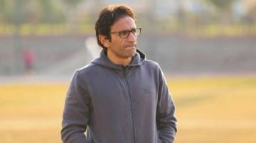 سموحة يقرر إقالة أحمد سامي من تدريب الفريق سموحة يقرر إقالة أحمد سامي من تدريب الفريق