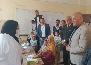 خلال تفقده القافلة الطبية المجانية بطوخ.. محافظ القليوبية: نولي اهتماما بالغا بالقطاع الصحي