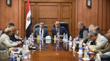 بحضور الرقابة الإدارية.. نائب محافظ بورسعيد يترأس لجنة الأصول غير المستغلة