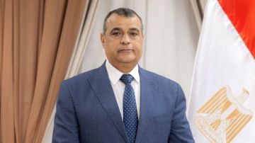 وزير الدولة للإنتاج الحربي يهنئ قداسة البابا تواضروس الثاني بعيد القيامة المجيد