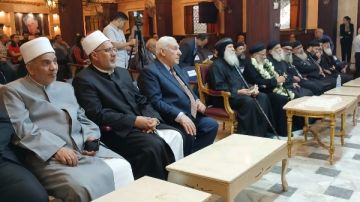 وفد بيت العائلة بدمياط يزور كنيسة العذراء مريم للتهنئة بالأعياد المجيدة.. صور