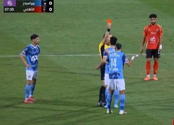 هل استحق مهند لاشين الطرد أمام الأهلي؟ خبير ينتقد الحكم الهولندي هل استحق مهند لاشين الطرد أمام الأهلي؟ خبير ينتقد الحكم الهولندي