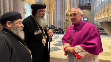 احتفالية الطوائف المسيحية في فرنسا بعيد القيامة.. صور