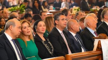 وزيرة البيئة تشارك أقباط مصر الاحتفال بعيد القيامة المجيد بالكاتدرائية بالعباسية