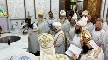 تدشين معمودية وأواني المذبح بكاتدرائية مارجرجس بديرب نجم صور تدشين معمودية وأواني المذبح بكاتدرائية مارجرجس بديرب نجم صور