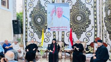 الأنبا بشارة يستقبل التعازي في قداسة البابا فرنسيس صور