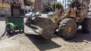 لتحسين الرؤية البصرية.. رئيس مدينة بورفؤاد يوجه بتكثيف الجهود للإرتقاء بمنظومة النظافة لتحسين الرؤية البصرية.. رئيس مدينة بورفؤاد يوجه بتكثيف الجهود للإرتقاء بمنظومة النظافة