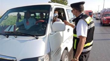 احذر.. غرامة 1500 جنيه عقوبة الاعتداء على رجال المرور وفقا للقانون