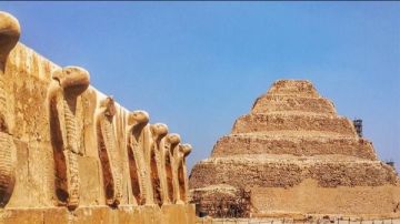 تفاصيل اكتشاف مقبرة ابن أوسركاف وتماثيل زوسر في سقارة