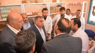 محافظ الدقهلية يتفقد أعمال القافلة الطبية بقرية دنديط