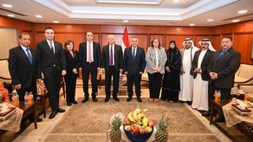 رئيس مجلس النواب يصل الى مطار شرم الشيخ الدولي عائدا من أوزباكستان رئيس مجلس النواب يصل الى مطار شرم الشيخ الدولي عائدا من أوزباكستان