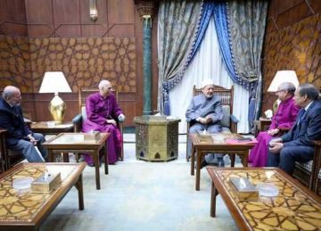 للاطمئنان على صحة الإمام الأكبر.. رئيس أساقفة الكنيسة الأنجليكانية يزور شيخ الأزهر