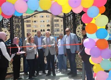 وزع حلوى وورود على الأطفال.. محافظ القاهرة يشارك المواطنين احتفالهم بشم النسيم وزع حلوى وورود على الأطفال.. محافظ القاهرة يشارك المواطنين احتفالهم بشم النسيم