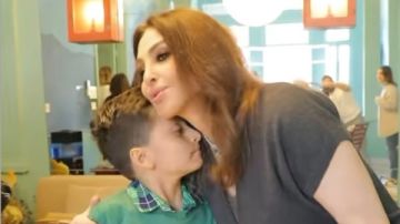 إليسا تحقق أمنية طفل مصاب بالسرطان..ماذا فعلت ؟ إليسا تحقق أمنية طفل مصاب بالسرطان..ماذا فعلت ؟