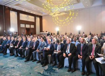 تزامنا مع زيارة ماكرون.. رئيس جامعة بنها يشارك في المؤتمر الفرنسي المصري للتعاون العلمي والجامعي