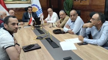 عبر الفيديو كونفرانس .. نائب محافظ قنا يتابع مستجدات التقنين والخدمات الحيوية عبر الفيديو كونفرانس .. نائب محافظ قنا يتابع مستجدات التقنين والخدمات الحيوية