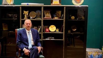 اختيار خالد زين الدين رئيسا شرفيا للجنة الأولمبية اختيار خالد زين الدين رئيسا شرفيا للجنة الأولمبية