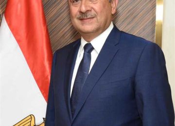 وزير قطاع الأعمال يتابع تنفيذ مشروعات شركات القابضة للتشييد ضمن حياة كريمة وزير قطاع الأعمال يتابع تنفيذ مشروعات شركات القابضة للتشييد ضمن حياة كريمة