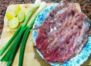 في شم النسيم.. إزاي تتخلص من رائحة الفسيخ والرنجة لليدين والفم والمنزل ؟ (تفاصيل)